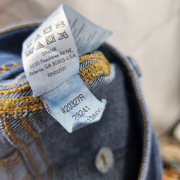 Spanx Pull On Flare Jeans Blue Dark Wash Stretch Bootcut High Rise Denim Size L - Picture 5 of 7